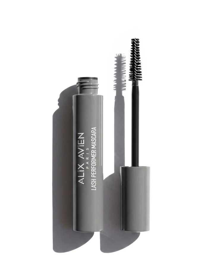 Lash Performer